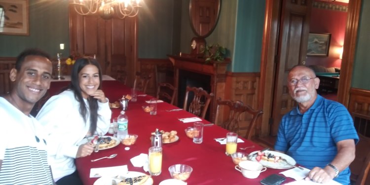 Breakfast at The ELMS